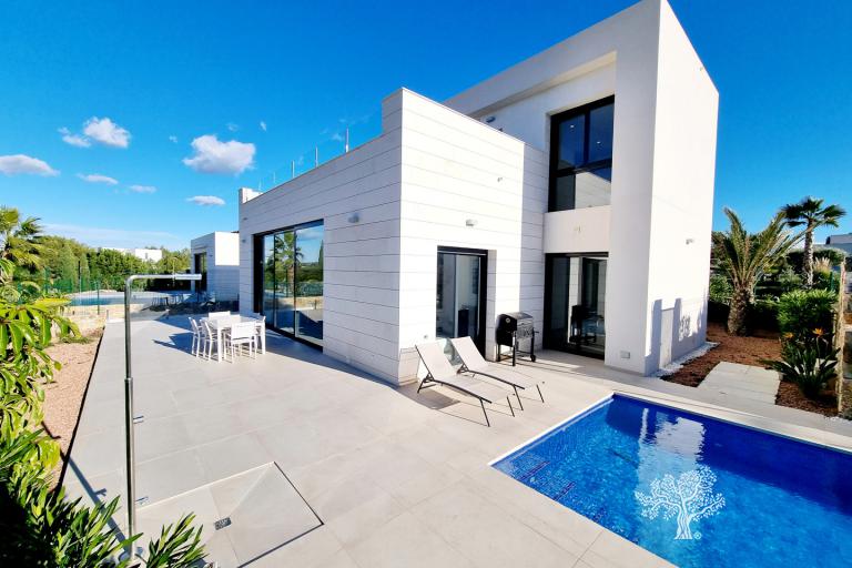 Villas - Alquiler a corto plazo - Las Colinas Golf - 03RENT