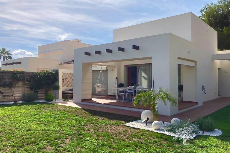 Villas - Alquiler a corto plazo - Las Colinas Golf - 07Rent