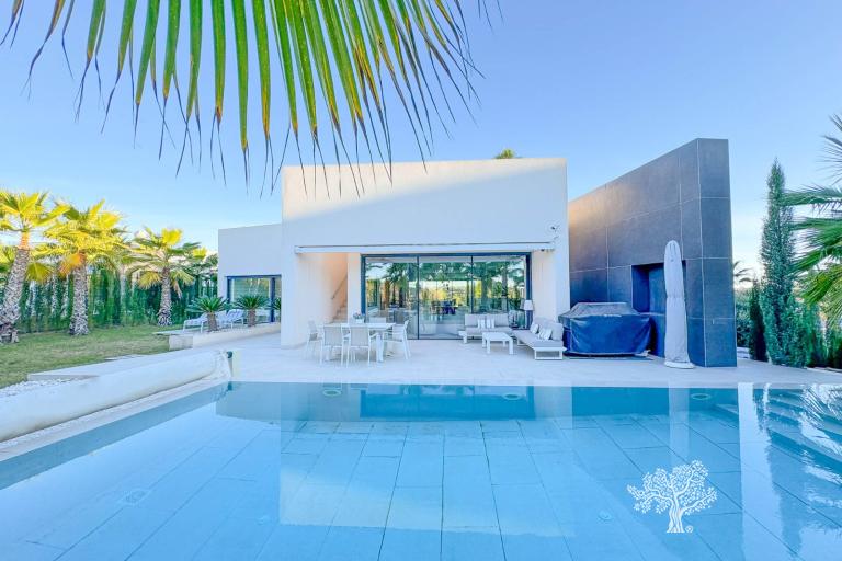 Villas - Resales - Las Colinas Golf - 139R