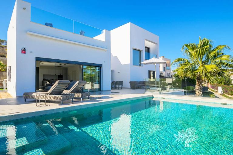 Villas - Resales - Las Colinas Golf - 145R