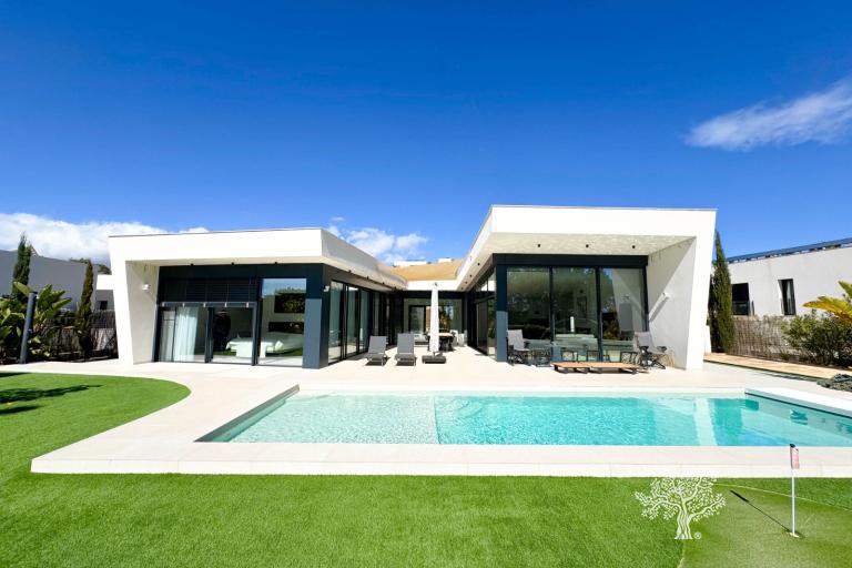 Villas - Reventas - Las Colinas Golf - 129R