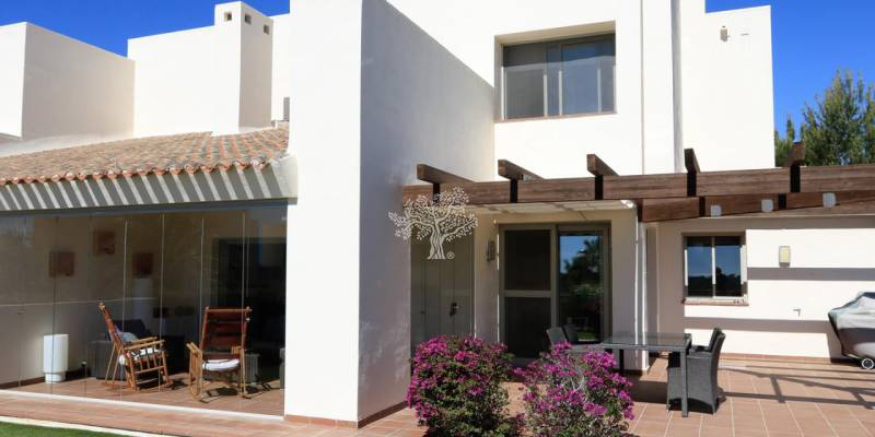 resale properties in Las Colinas Golf 