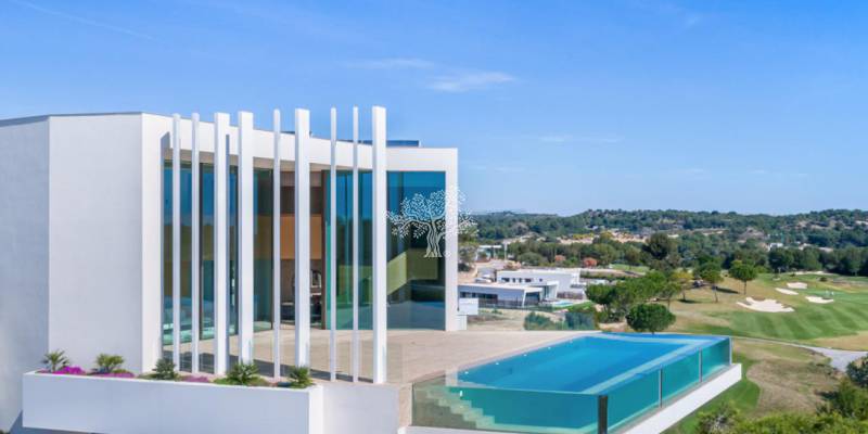 The architectural jewel in the Spanish Mediterranean paradise: our luxury villa for sale in Las Colinas Golf