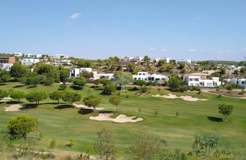 Entdecken Sie das Paradies: Die Vorteile des Wohnens im Las Colinas Golf & Resort