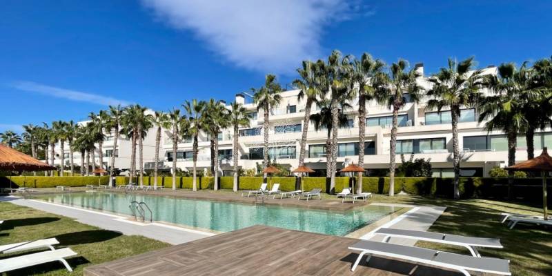Acheter une propriété clé en main dans la meilleure station balnéaire de la Costa Blanca : Multiples options d'appartements à Las Colinas Golf