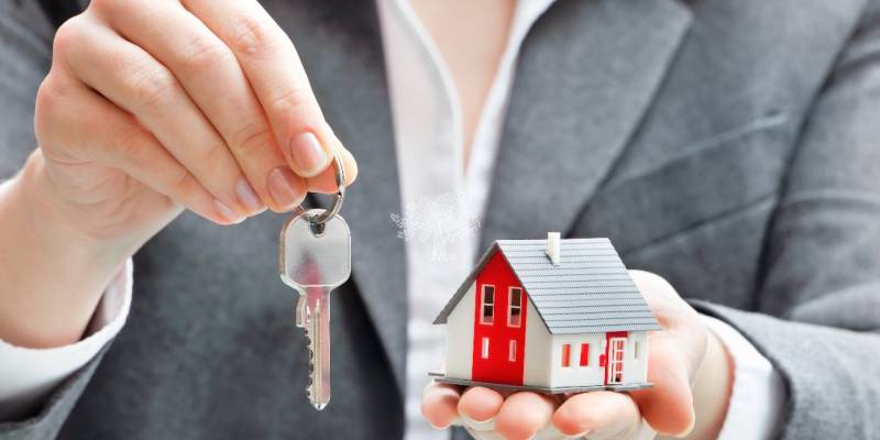 Why is trusting the resort’s official agency the best option when buying a property in Las Colinas Golf?